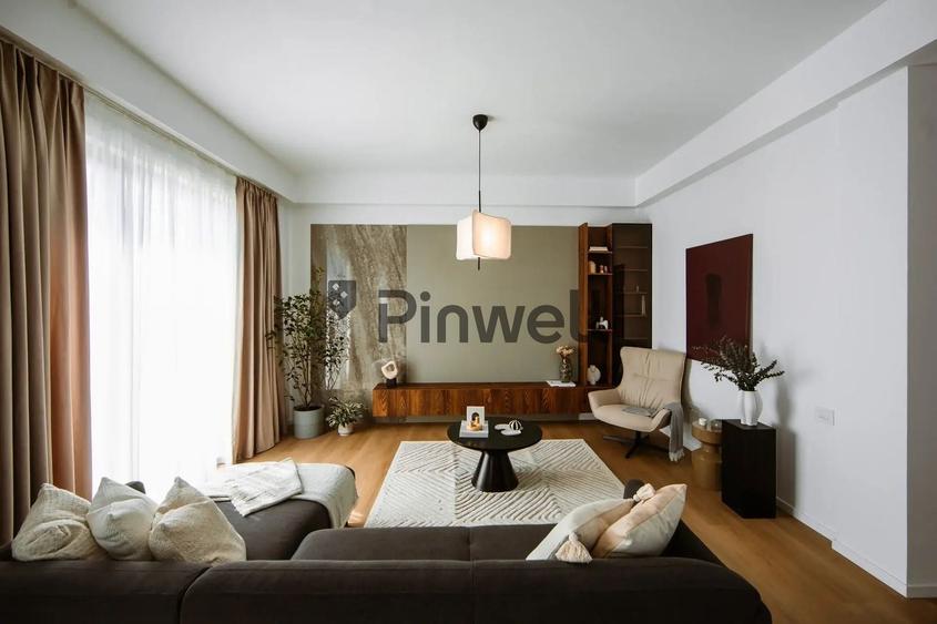 Casă cu 5 camere cu Piscina în Tunari