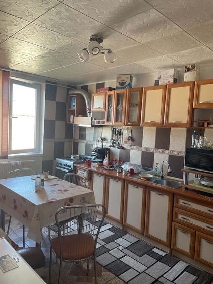 Apartament cu 2 camere decomandat în Săvinești