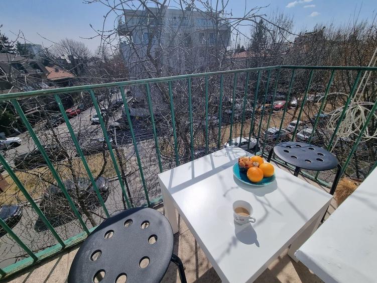 Apartament cu 2 camere decomandat, mobilat în Primăverii