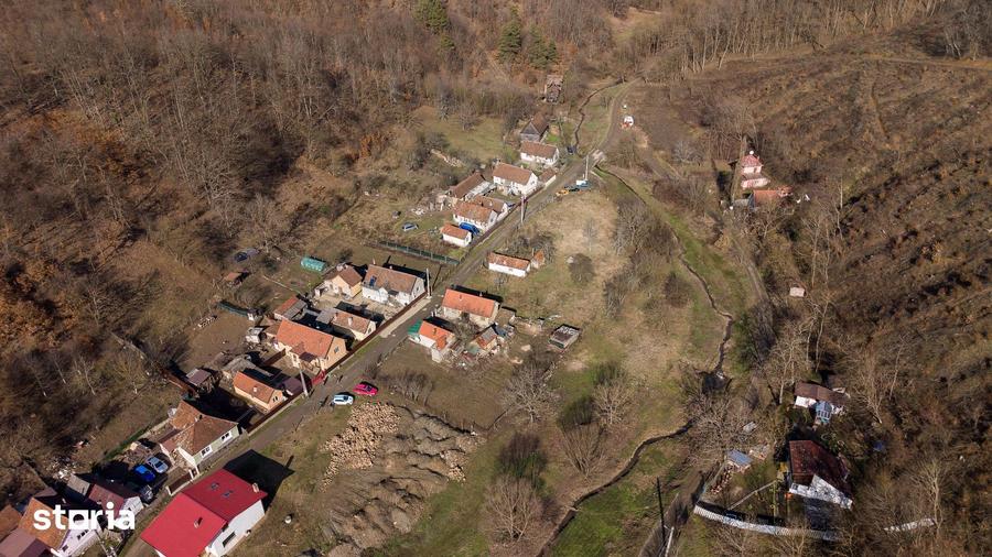 Casă cu 2 camere cu Teren 284 Mp în Central