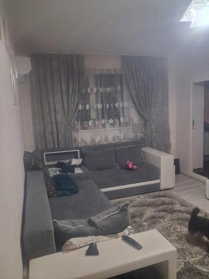 Apartament cu 4 camere decomandat în Ferentari
