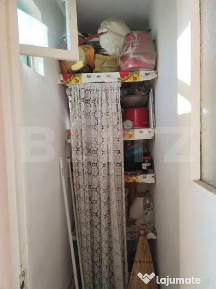 Apartament cu 3 camere decomandat, mobilat în Micro 4