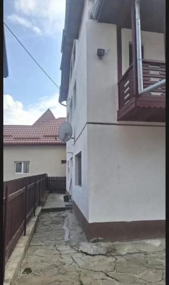 Casă cu Teren 124 Mp în Rucăr