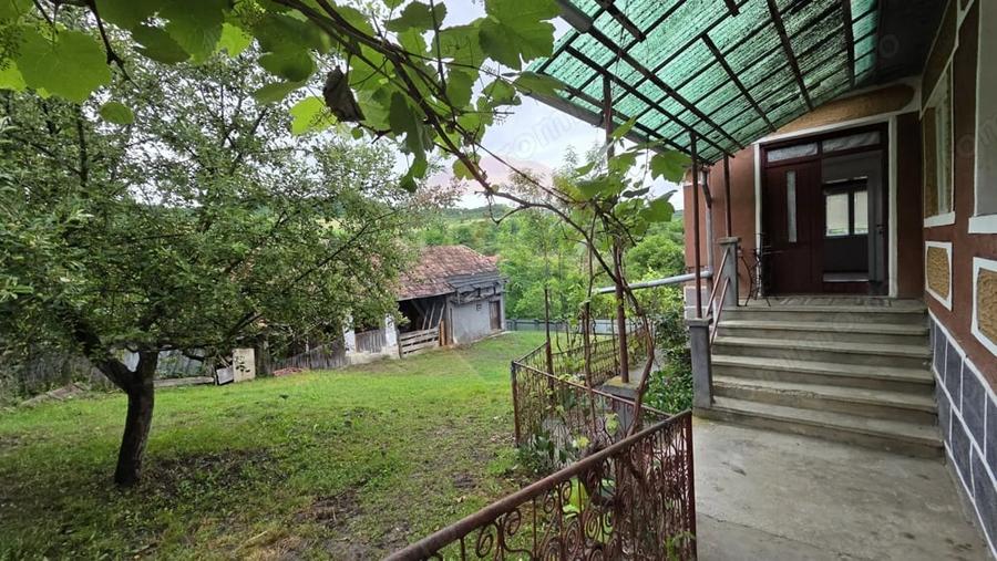 Casă cu 3 camere cu Teren 2200 Mp în Teleac
