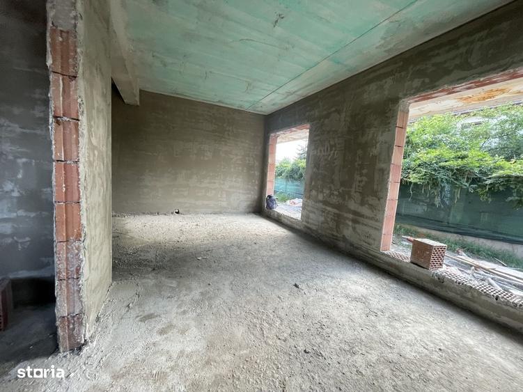 Casă cu 4 camere în Dudu