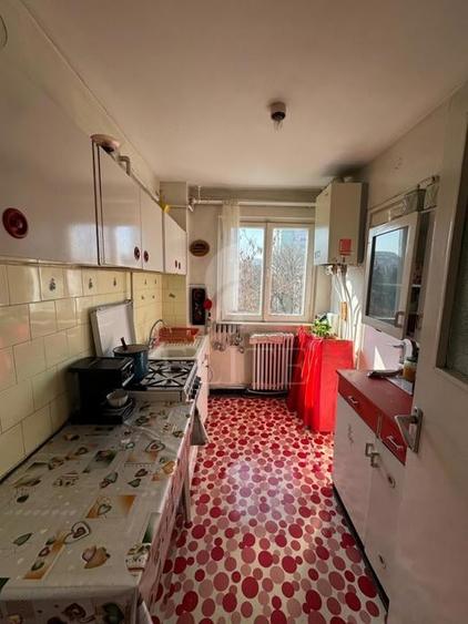 Apartament cu 3 camere semidecomandat în Gheorgheni