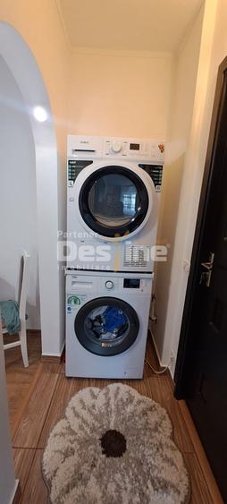 Apartament cu 3 camere semidecomandat, mobilat în Tătărași