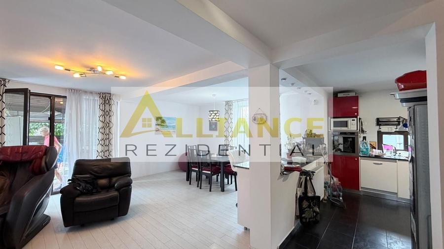Casă individuală cu 4 camere cu Piscina în Berceni