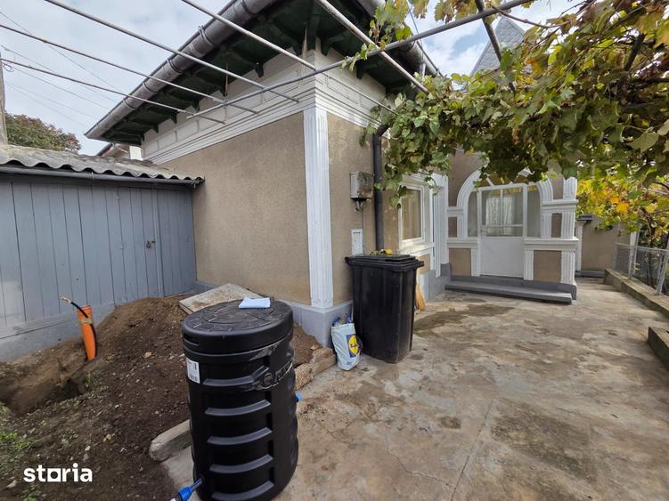 Casă cu 3 camere cu Teren 270 Mp în Central