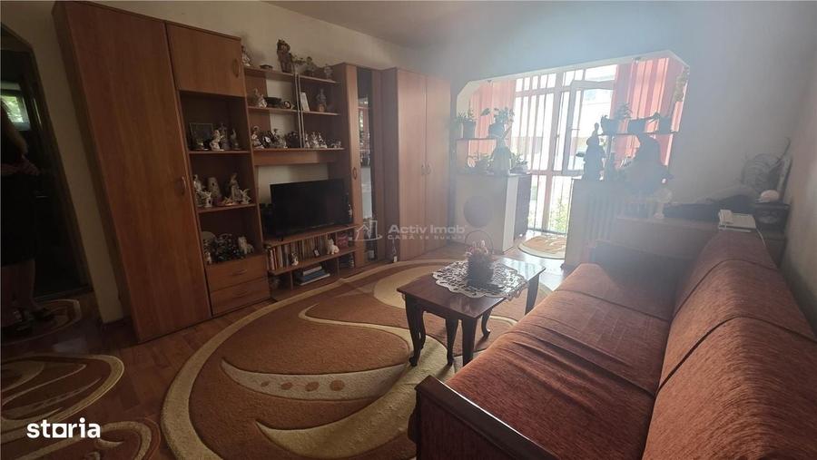 Apartament cu 2 camere semidecomandat în Rovine