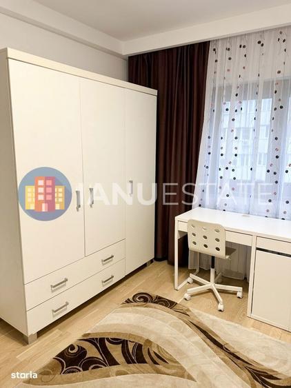 Apartament cu 3 camere decomandat, mobilat în Vitan