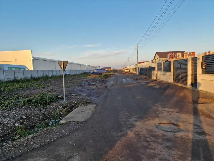 Teren de 2500 mp, în Cazasu