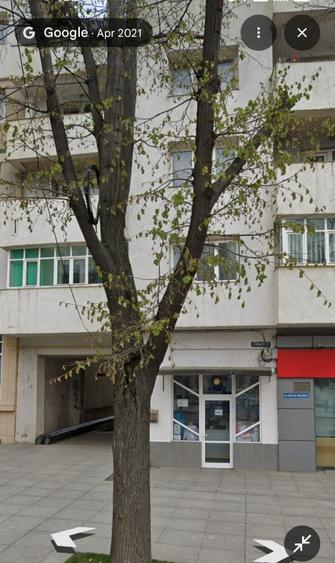 Apartament cu 3 camere semidecomandat în Central