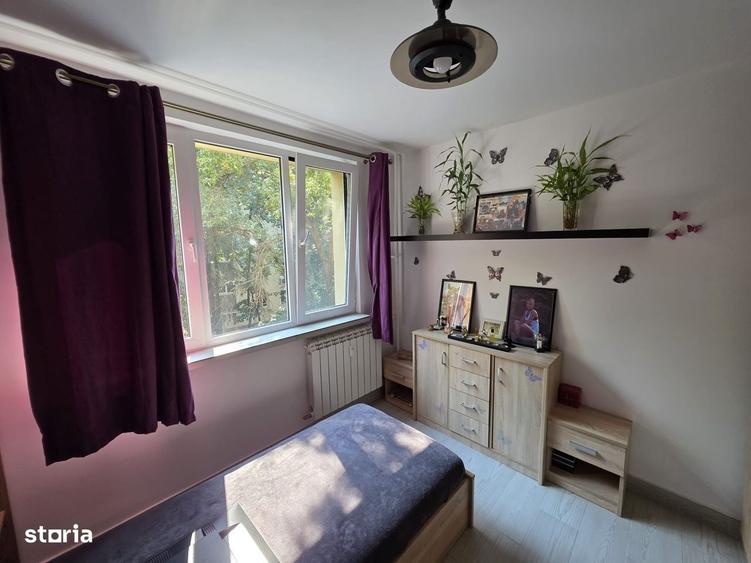 Apartament cu 3 camere decomandat în Valea Ialomiței