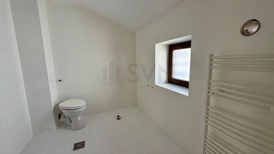 Casă individuală cu 6 camere cu Canalizare în Doamna Ghica
