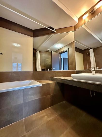 Apartament cu 3 camere decomandat în Barbu Văcărescu