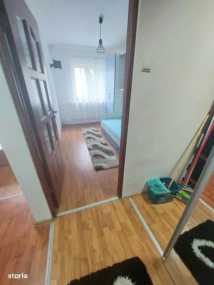 Apartament cu 3 camere decomandat în Decebal