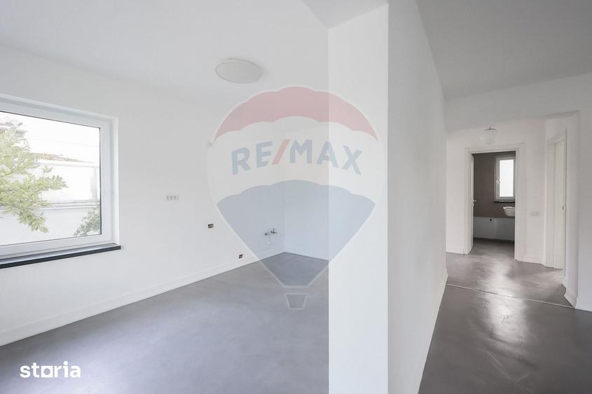 Casă cu 5 camere cu Teren 301 Mp în Calea Aradului