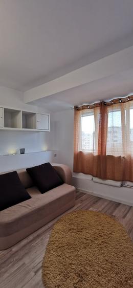 Apartament cu 3 camere decomandat, mobilat în 13 Septembrie