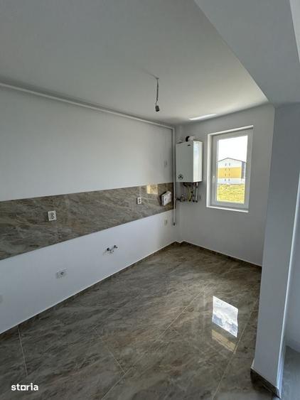 Apartament cu 3 camere decomandat în Giroc