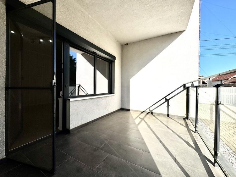 Apartament cu 3 camere semidecomandat în Braytim