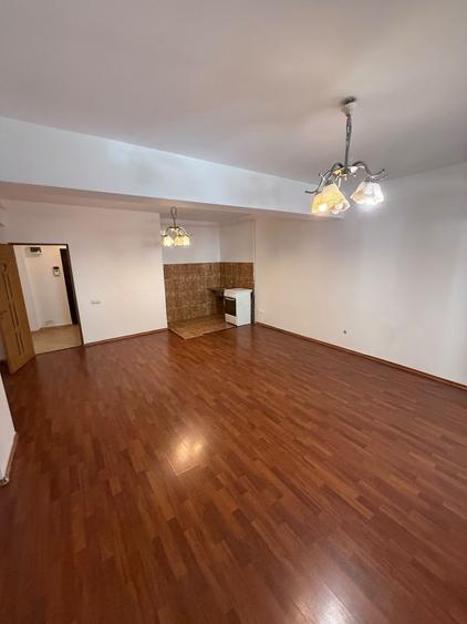 Apartament cu 2 camere în Casa de Cultură