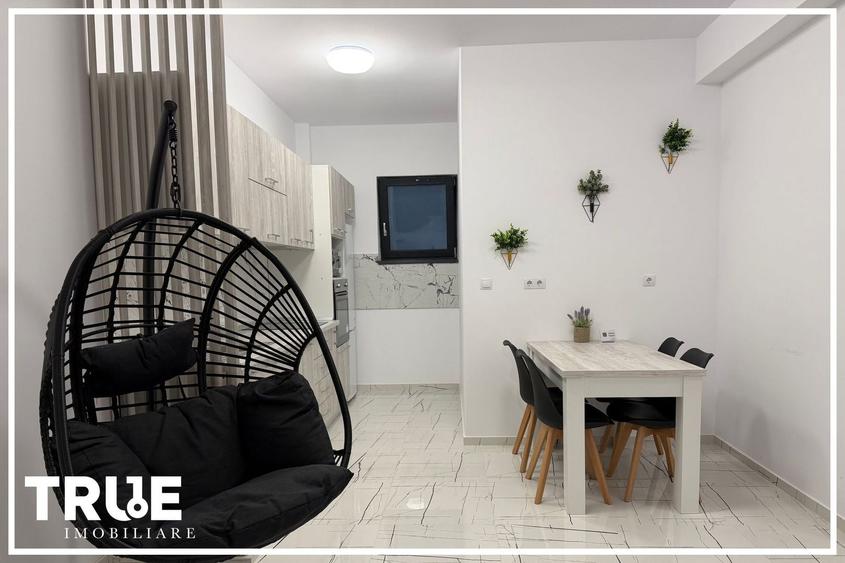 Apartament cu 2 camere decomandat, mobilat în Central