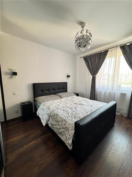 Apartament cu 2 camere semidecomandat în Pietroasa