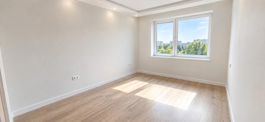 Apartament cu 3 camere decomandat în Metalurgiei