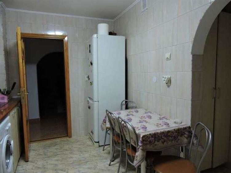 Apartament cu 3 camere decomandat în Burdujeni