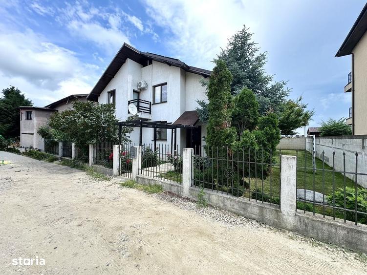 Casă cu 4 camere în Ostratu
