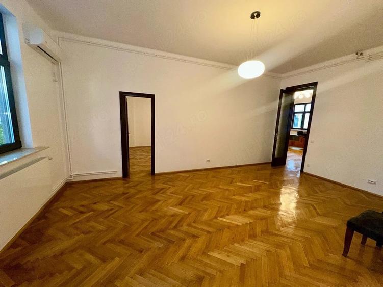 Apartament cu 4 camere decomandat în Grădina Icoanei