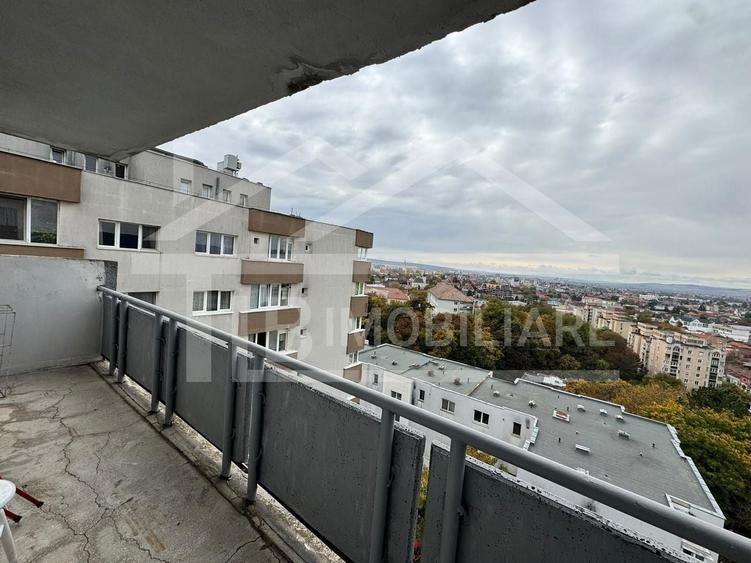 Apartament cu 3 camere decomandat, mobilat în Cornișa