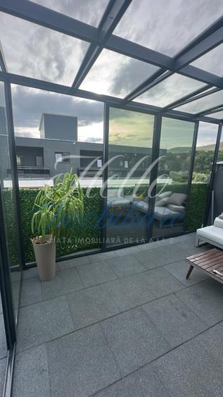 Apartament cu 3 camere, mobilat în Florești