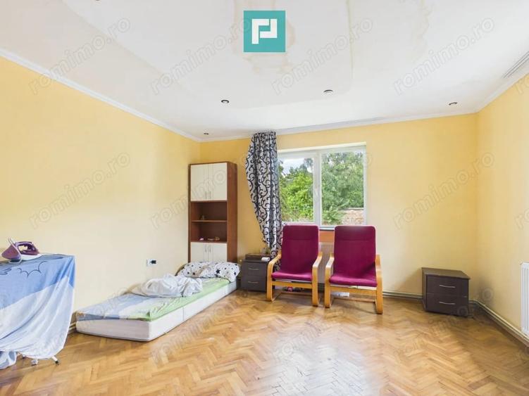 Casă cu 2 camere cu Teren 1000 Mp în Păuliș