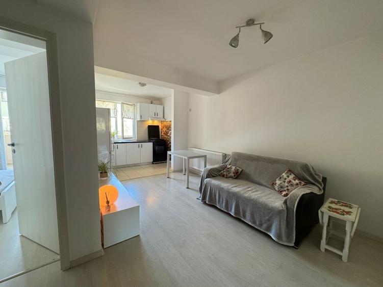 Apartament cu 2 camere decomandat în Central