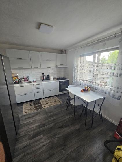 Casă cu 3 camere în Curături
