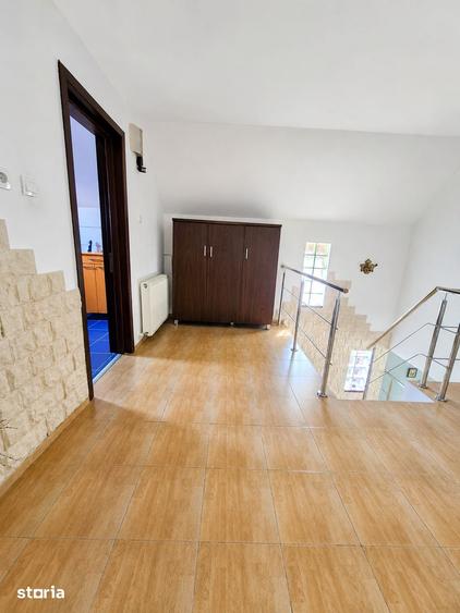 Casă cu 6 camere cu Teren 870 Mp în Budești