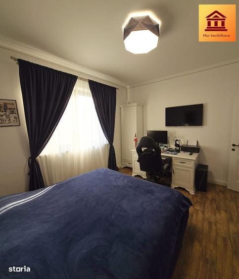 Casă cu 3 camere în Vladimirescu