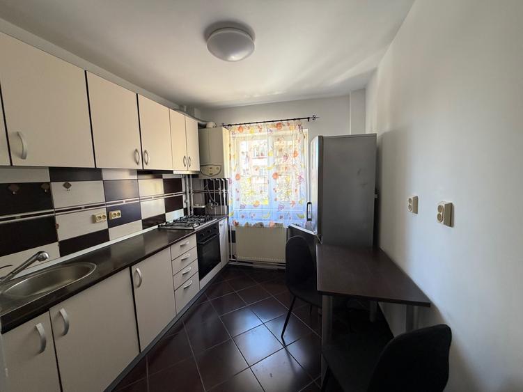 Apartament cu 2 camere decomandat în Aurel Vlaicu