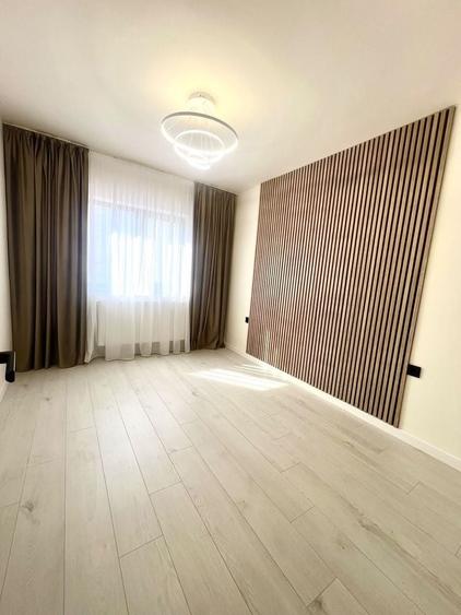 Apartament cu 3 camere decomandat în Exterior Vest