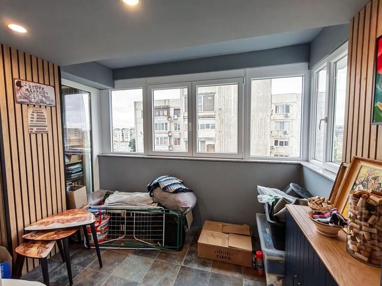Apartament cu 3 camere semidecomandat, mobilat în Gheorghe Lazăr