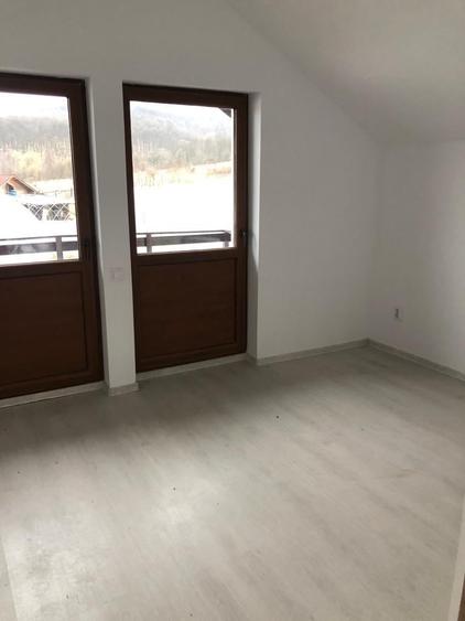 Teren agricol extravilan de 33 mp, în Zătreni