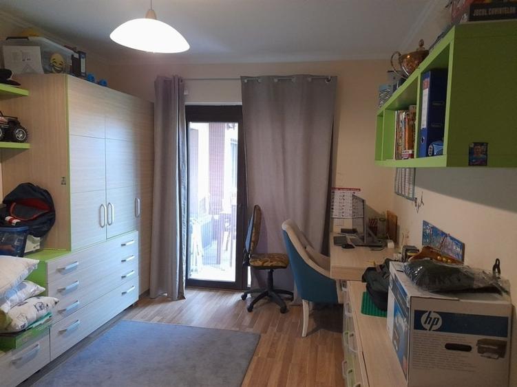 Casă cu 5 camere cu Piscina în Sângeorgiu de Mureș