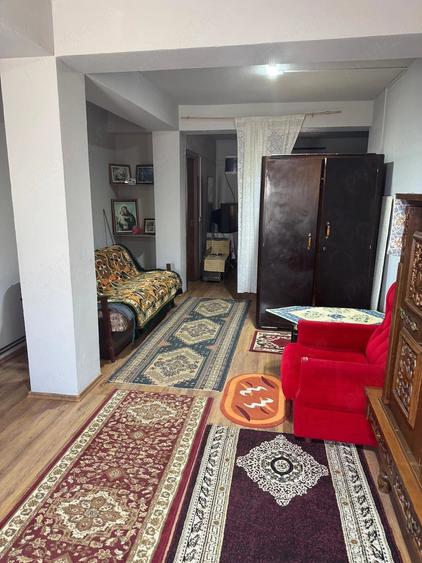 Garsonieră semidecomandată în Pârneava