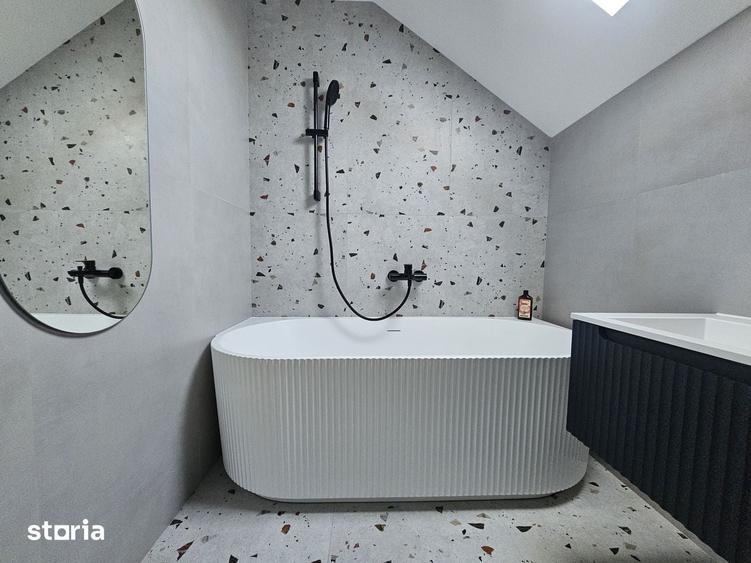 Casă cu 5 camere cu Canalizare în Valu lui Traian