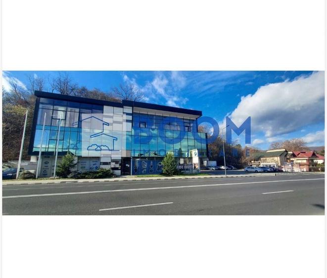 Birou, de 760 mp, în Nord