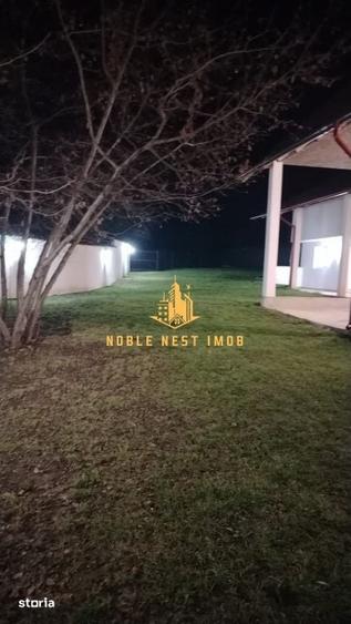 Casă cu 5 camere cu Teren 2500 Mp în Central