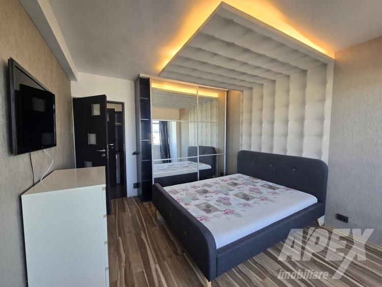 Apartament cu 2 camere semidecomandat, mobilat în P-ța Alba Iulia