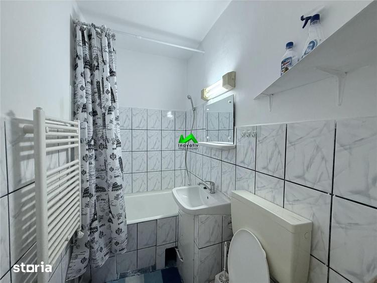 Garsonieră decomandată în Central